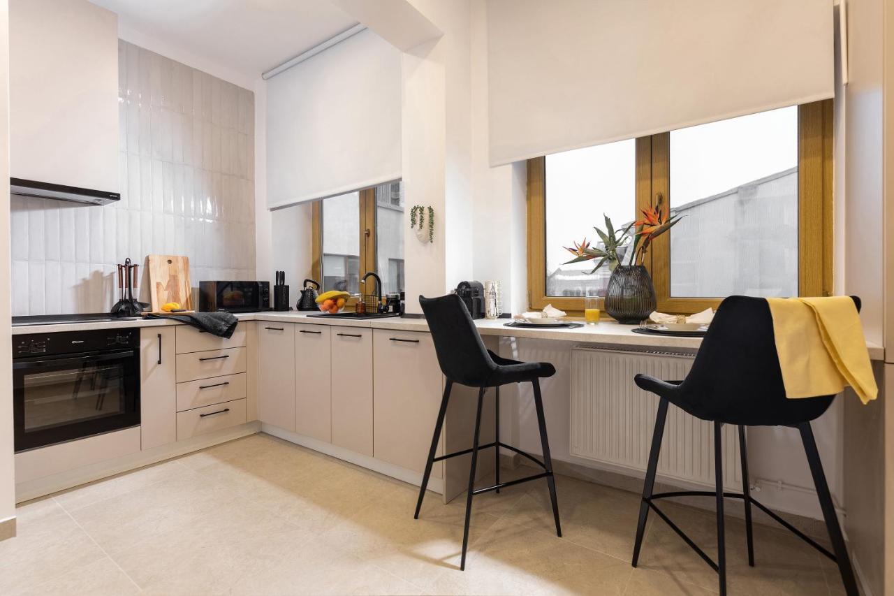 Qult - Maze Apartment Bukarest